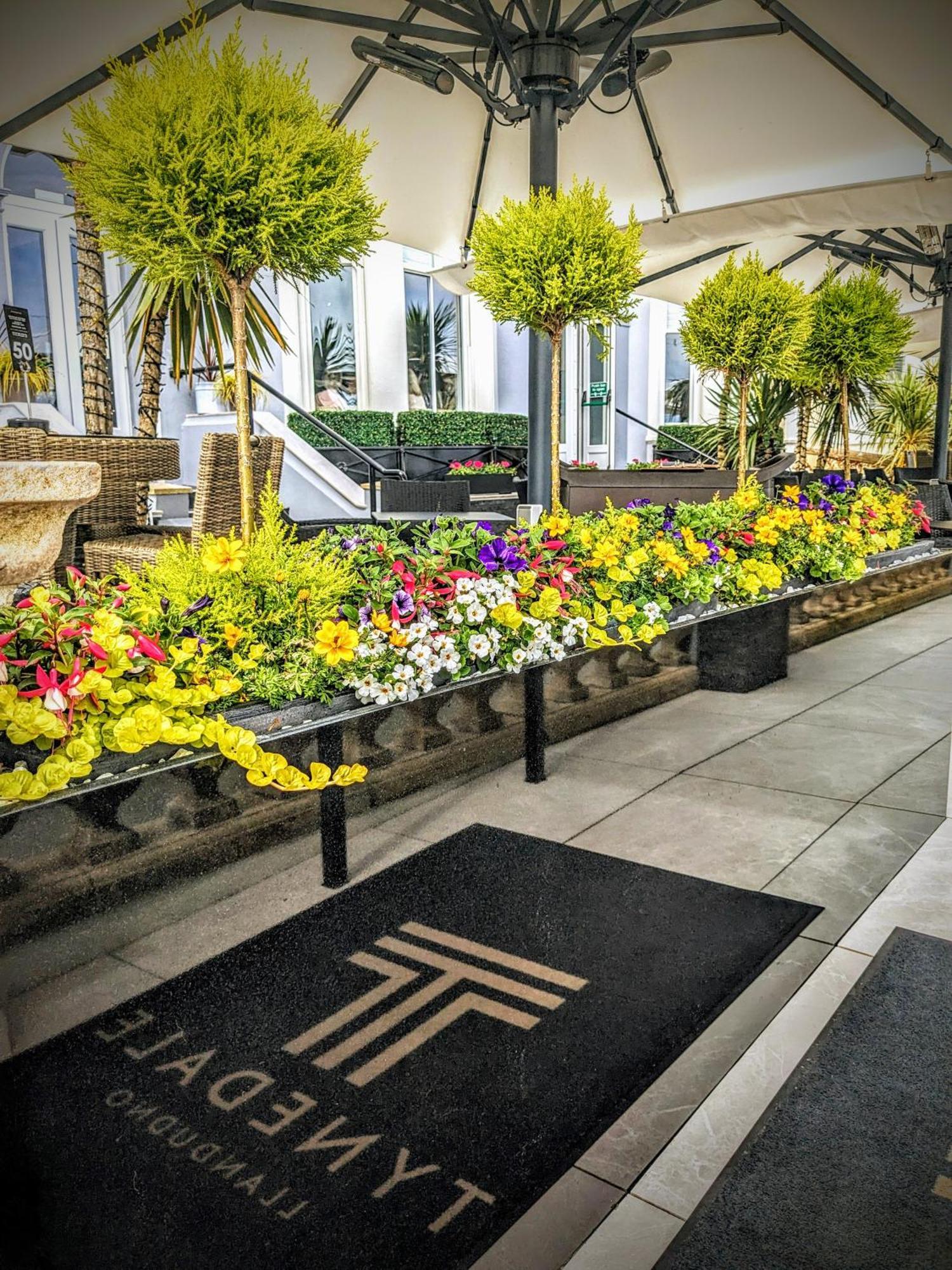Tynedale Hotel Лландидно Экстерьер фото